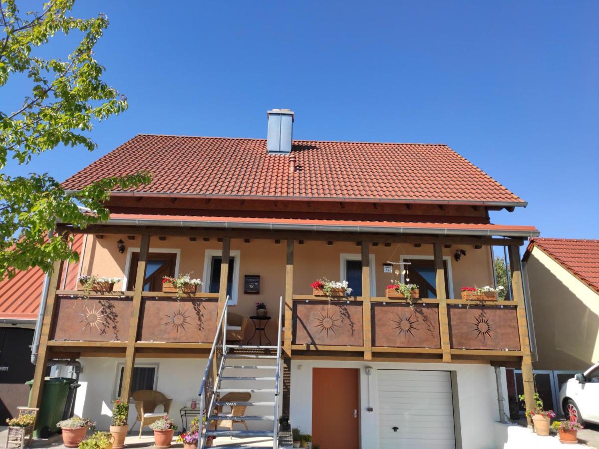 Appartment Im Seeblick Bodenwohr Bagian luar foto